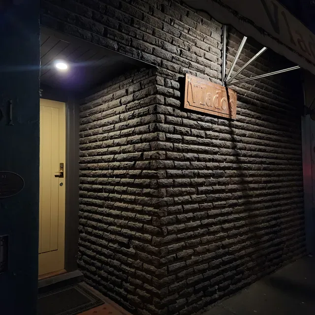 Vlado's Charcoal Grill