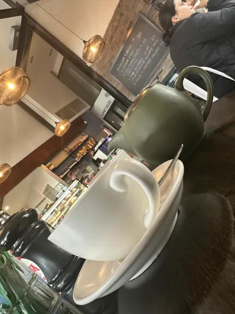 Waterside Cafe