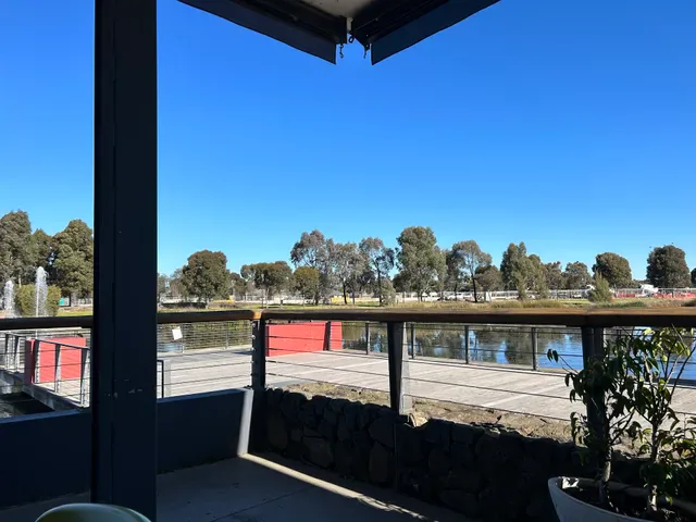 Waterside Cafe