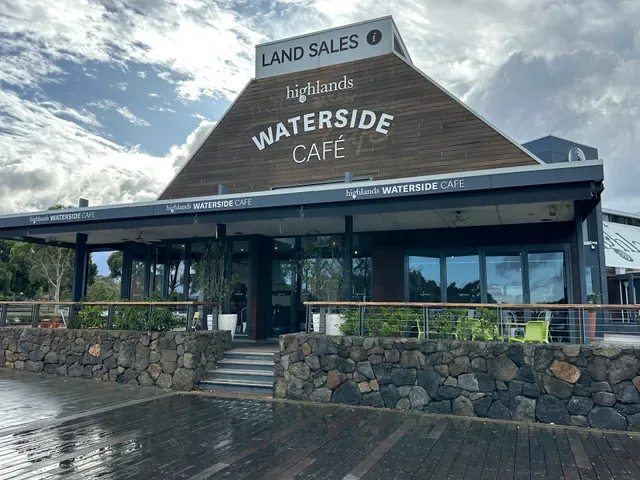 Waterside Cafe