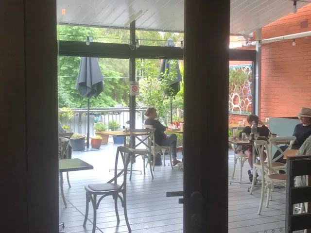 Watts River Cafe and Store