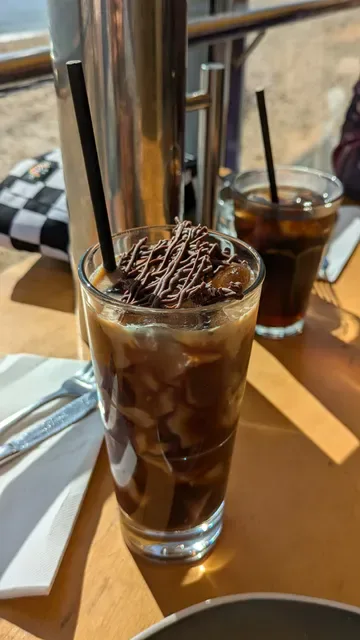 Waves on the Beach Restaurant