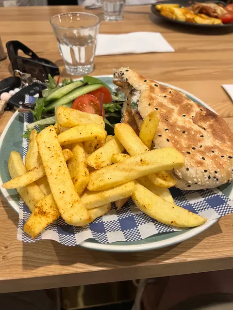 Waves on the Beach Restaurant