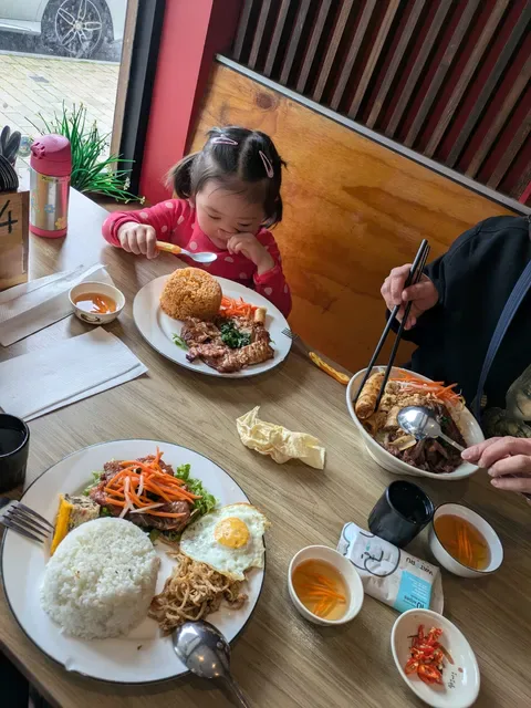 Western Pho
