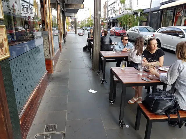 White Oaks Saloon Bar & Dining - Prahran