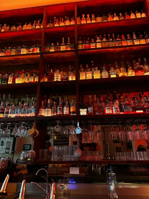 White Oaks Saloon Bar & Dining - Prahran