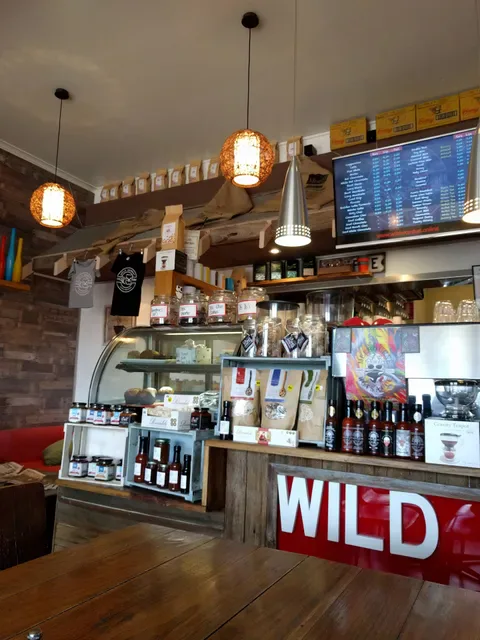 WILD WOMBAT Cafe
