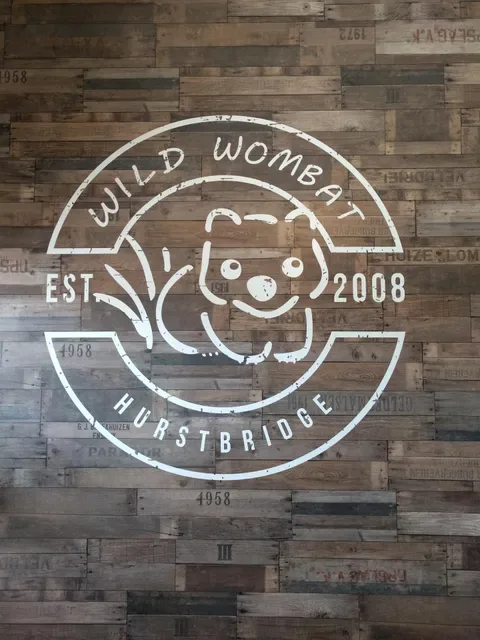 WILD WOMBAT Cafe