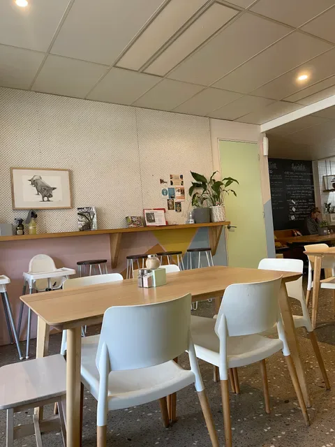 Wombat Cafe & Store
