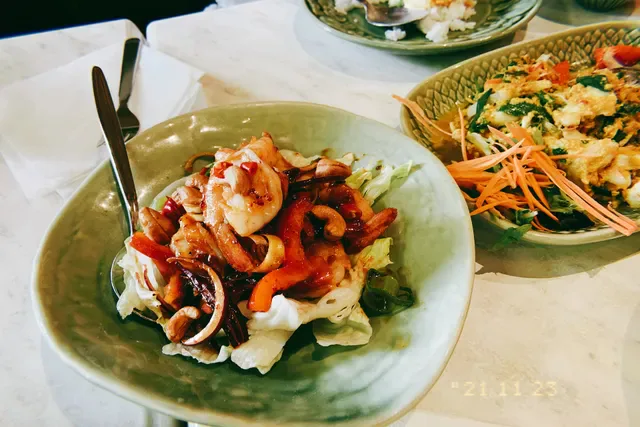 Ying Thai 2