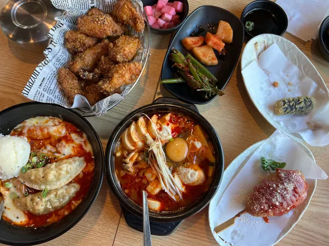 Yoon's Kitchen Oakleigh