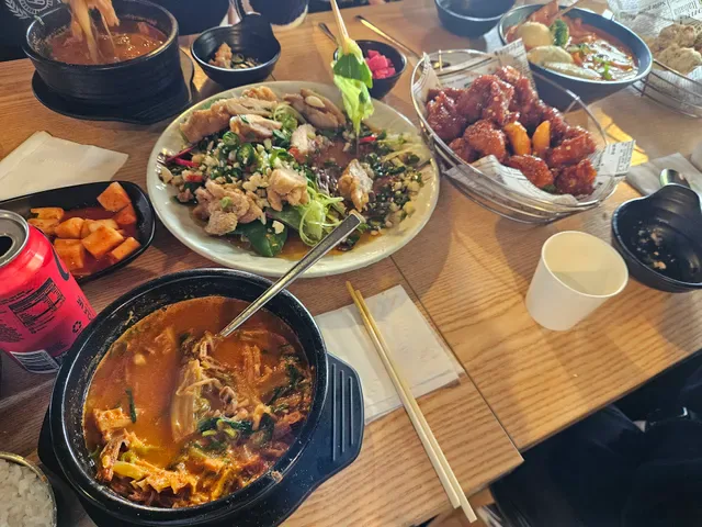 Yoon's Kitchen Oakleigh