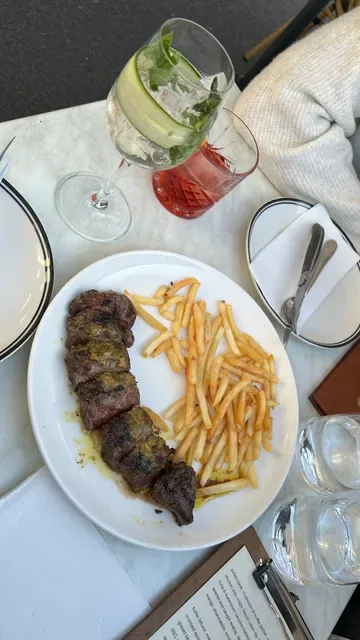 Zsa’s Bar & Bistroteca