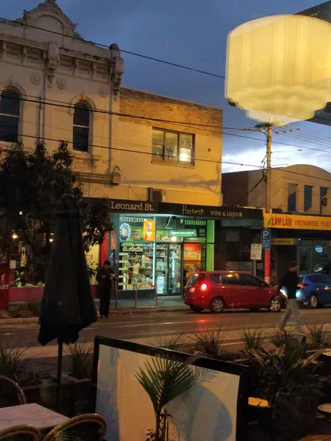Zsa’s Bar & Bistroteca
