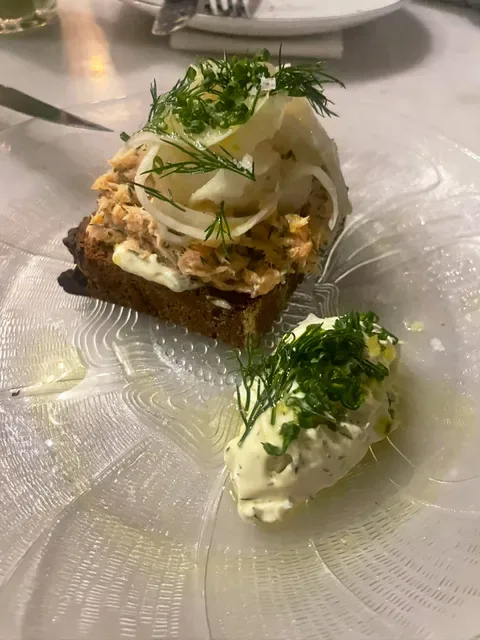 Zsa’s Bar & Bistroteca