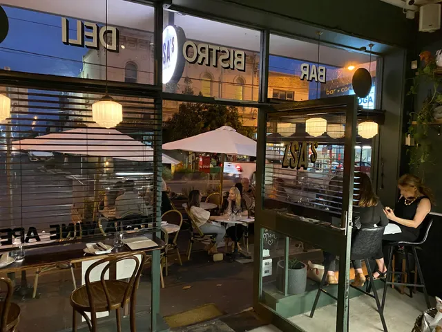 Zsa’s Bar & Bistroteca