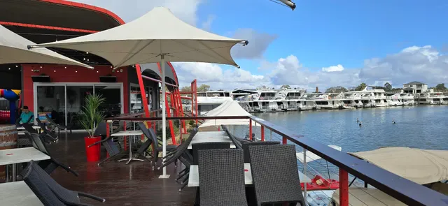 Dockside Cafe