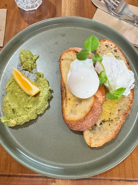 Lamezleighs Coffee House & Eatery