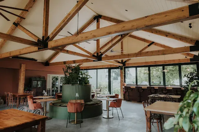 Lamezleighs Coffee House & Eatery