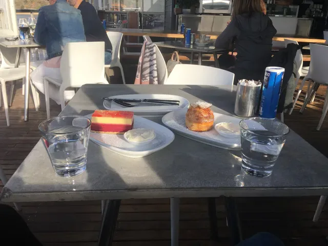 The Rocks Mornington