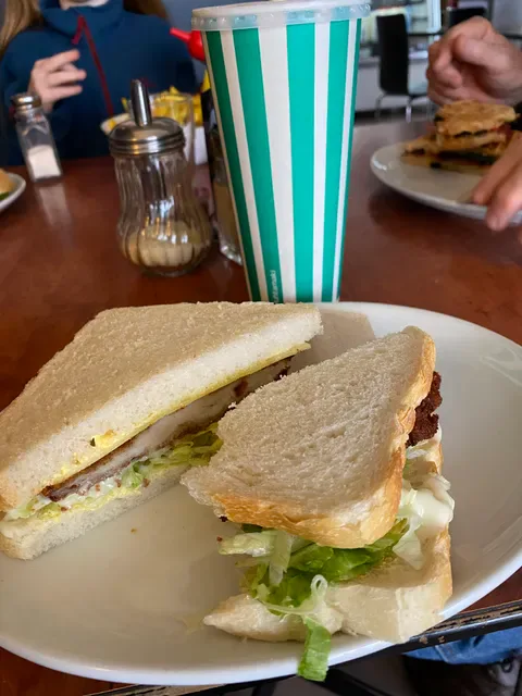 Claudia's Cafe