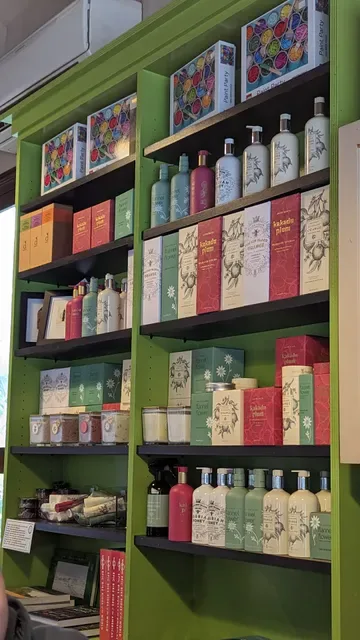 Mount Macedon Trading Post, General Store, Cafe & Post Office