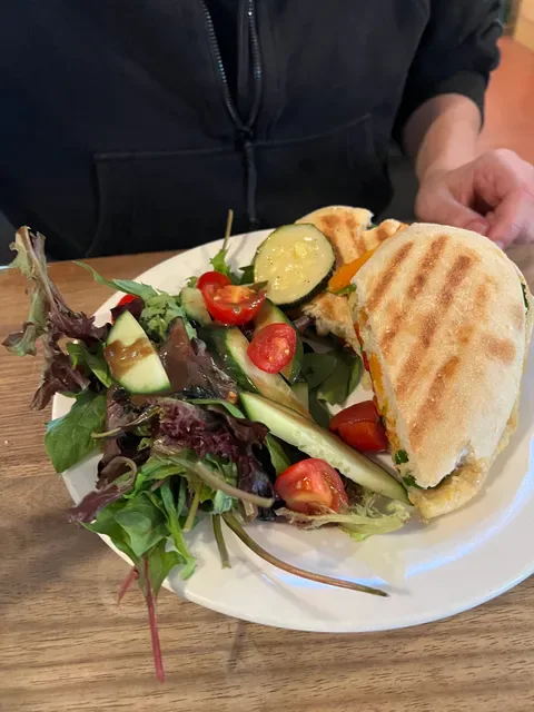 Mount Macedon Trading Post, General Store, Cafe & Post Office