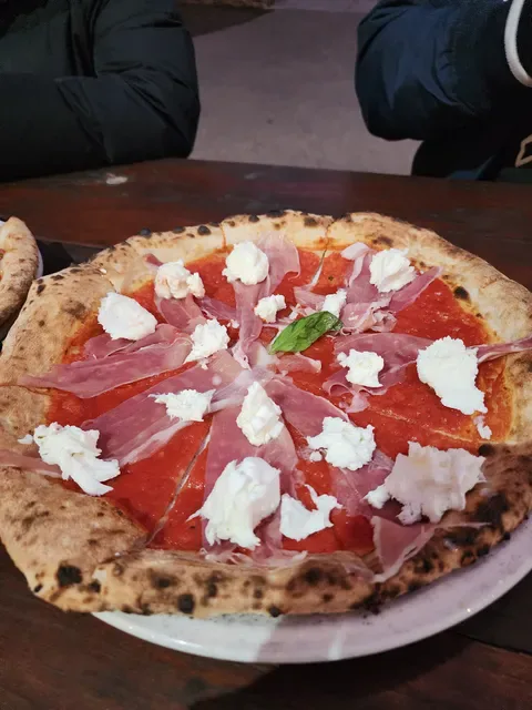 Bastoni Pizzeria