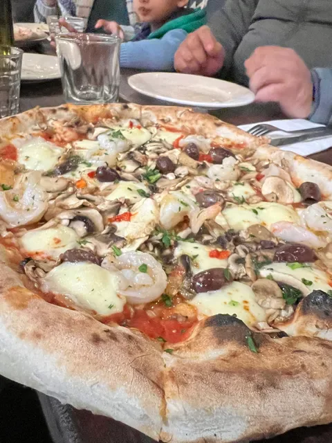 Bastoni Pizzeria