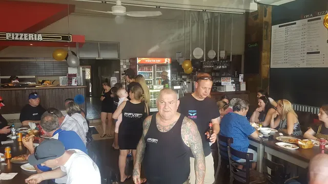 Roma Pizzeria Kafe