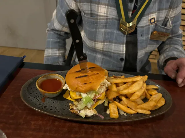 Zephyrz Pizza & Grill