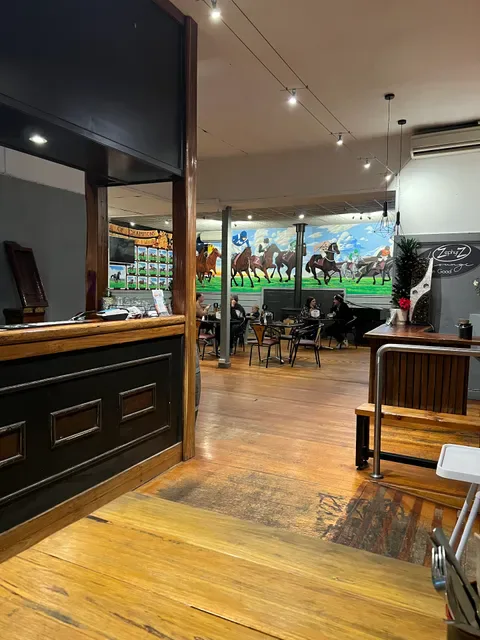 Zephyrz Pizza & Grill