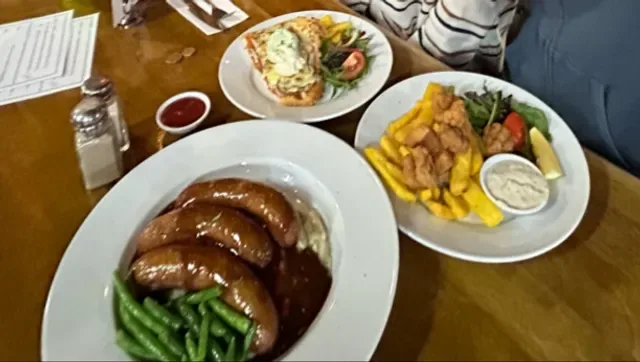 Barney's Bar & Bistro