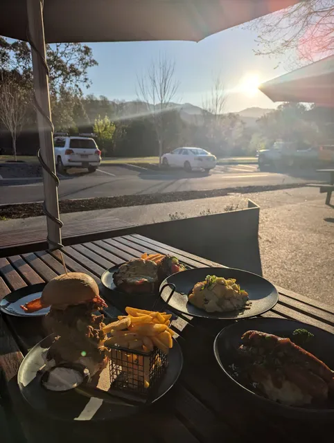 Porepunkah Pub