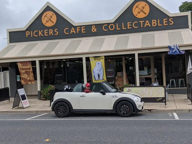 Pickers Cafe and Collectibles