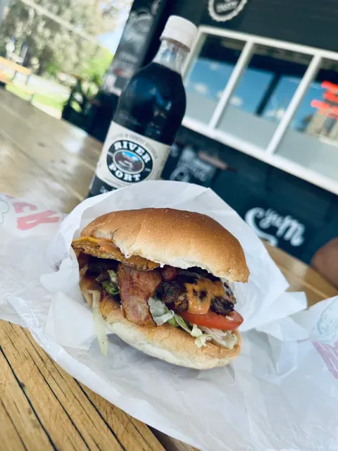 Burger Me Seymour