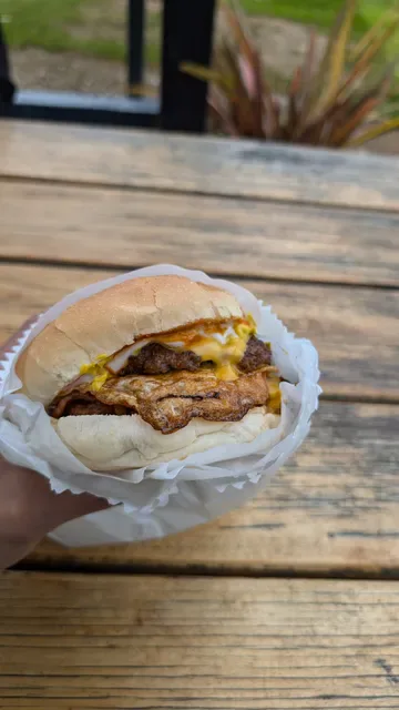 Burger Me Seymour
