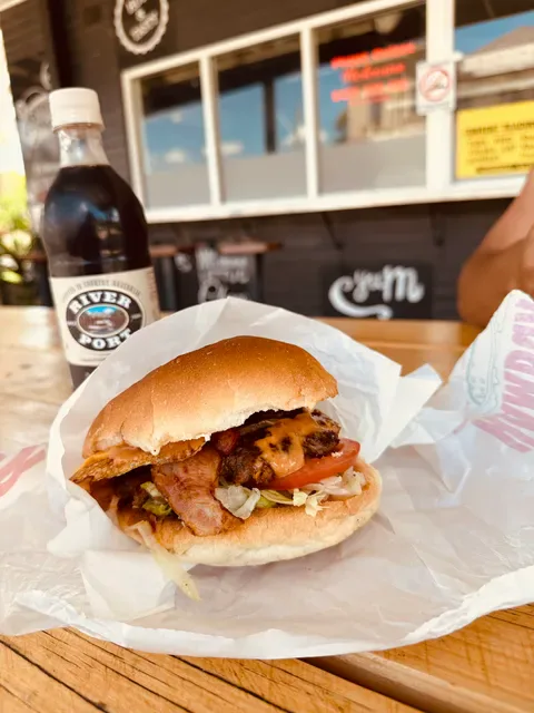 Burger Me Seymour