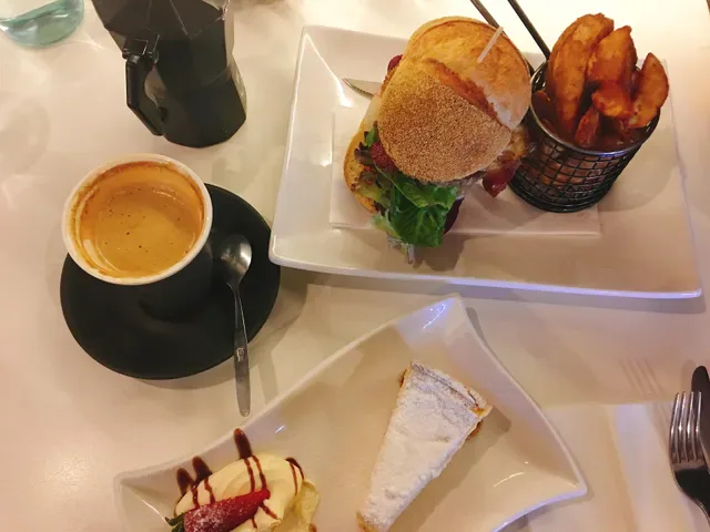 Lemon Tree Cafe