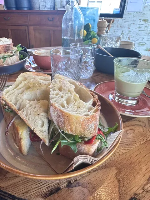 Little Lipari cafe