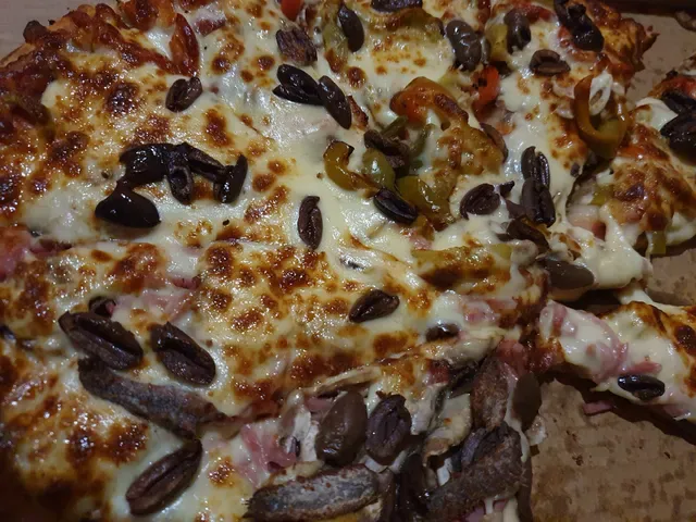 Riviera Pizza Restaurant