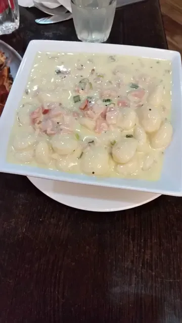 Riviera Pizza Restaurant