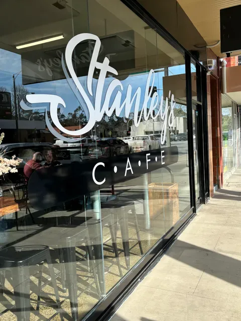 Stanley's Cafe / Restaurant