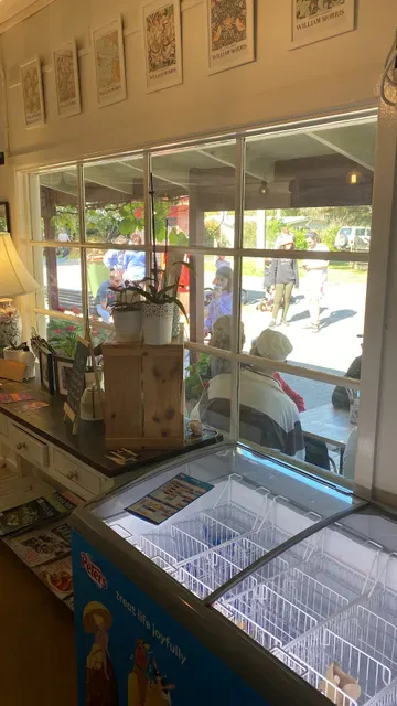 The Silverleaves Cafe and General Store
