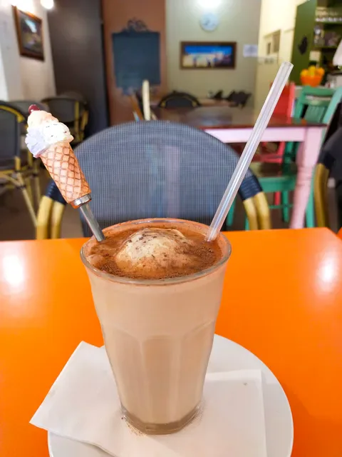 Jilarty Gelato Bar & Cafe