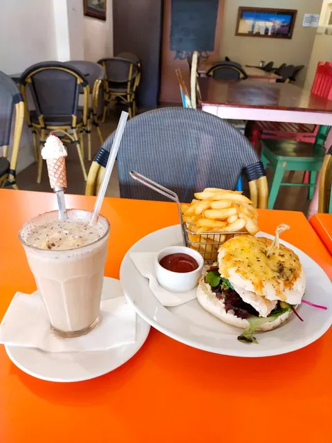 Jilarty Gelato Bar & Cafe