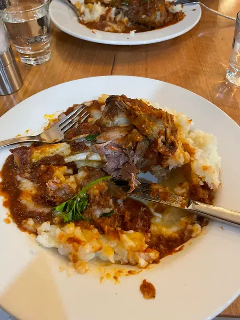 Quo-Vadis Restaurant & Pizza Parlour