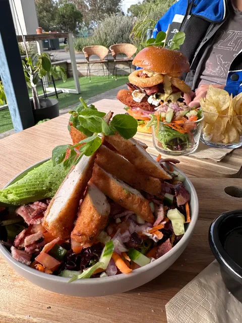 The Bird & The Wolf Cafe