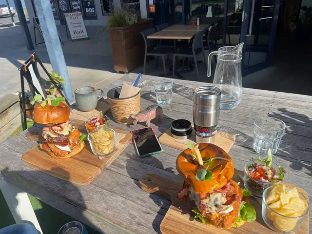 The Bird & The Wolf Cafe
