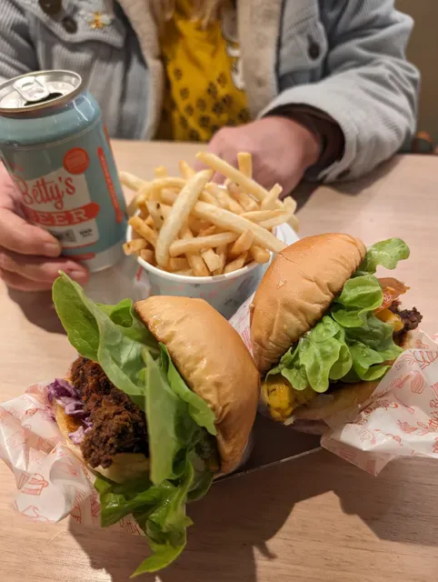 Betty's Burgers